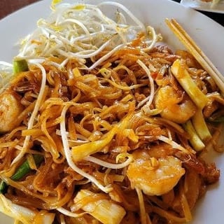 Pad Thai (Chicken & Shrimp)